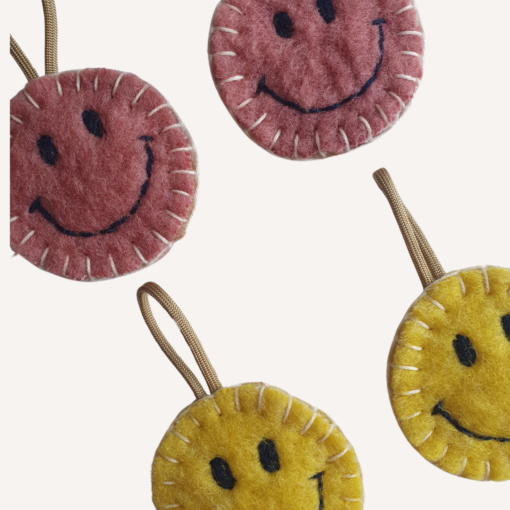 Vintage wollen smiley hangers (set van 4 stuks) geel/roze